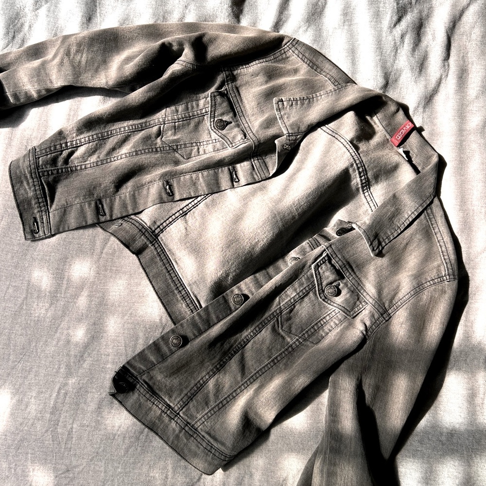 Cropped Grey Denim Jacket